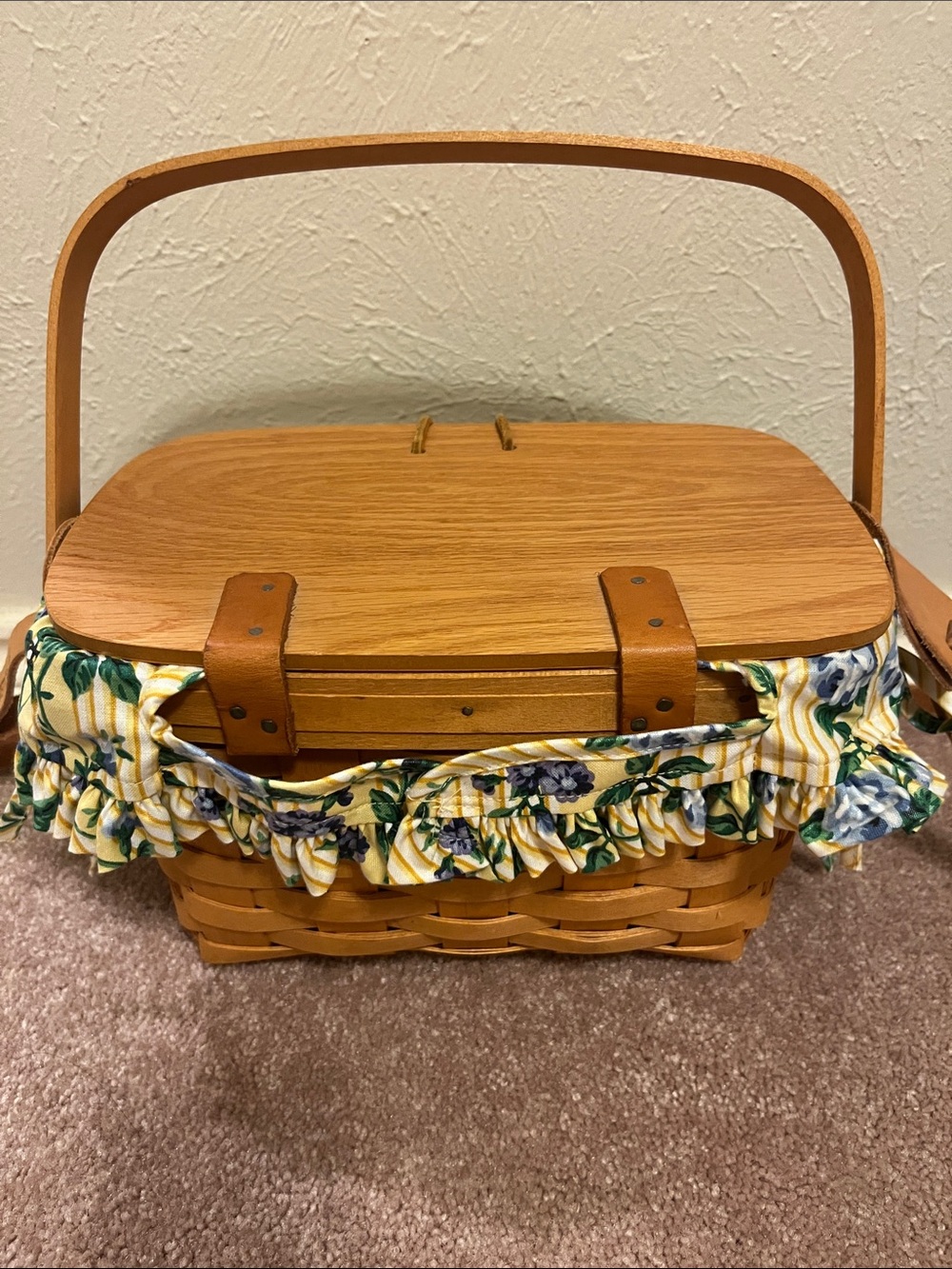 Longaberger Brown Woven Basket bag with Yellow Floral Liner and one more liner - Picture 6 of 7